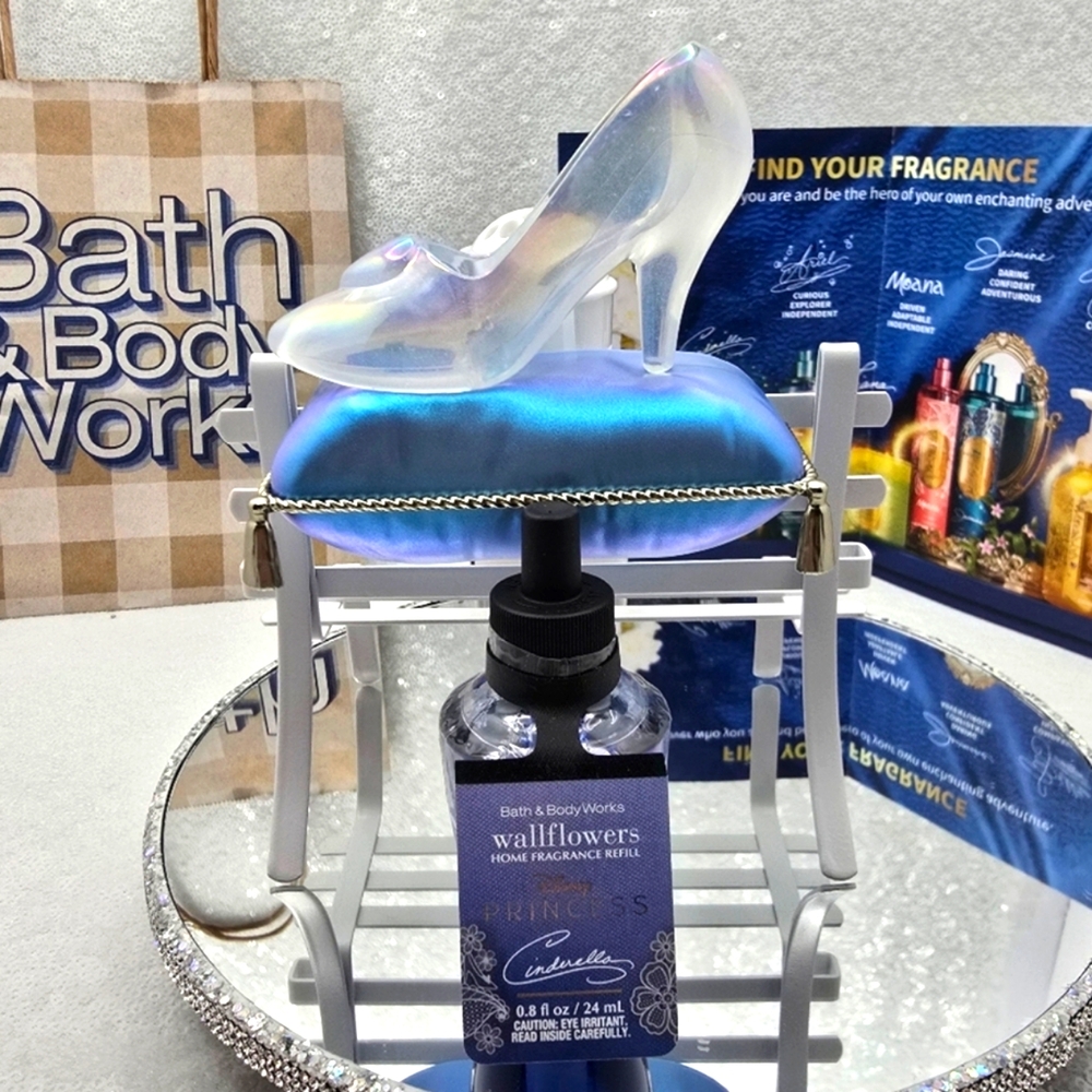 Bath & Body Works BBW Cinderella Glass Slipper Wallflower DISNEY Nightlight NWT